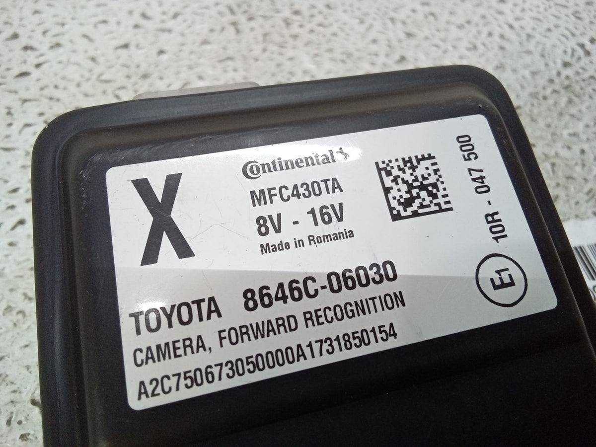 Pre-Owned 2018 Toyota Camry Front Lane Departure Warning Camera 8646C-06030  (Good)